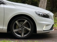 USED 2015 65 VOLVO V40 2.0 D4 R-Design Nav Hatchback 5dr Diesel Manual Euro 6 (s/s) (190 ps) 