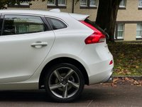 USED 2015 65 VOLVO V40 2.0 D4 R-Design Nav Hatchback 5dr Diesel Manual Euro 6 (s/s) (190 ps) 