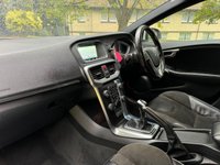 USED 2015 65 VOLVO V40 2.0 D4 R-Design Nav Hatchback 5dr Diesel Manual Euro 6 (s/s) (190 ps) 