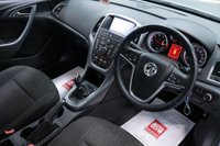 USED 2014 63 VAUXHALL ASTRA 1.7 CDTi ecoFLEX Tech Line Sports Tourer 5dr Diesel Manual Euro 5 (s/s) (110 ps) &pound;20 Tax, Satellite Navigation, Cruise Control