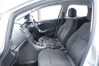 USED 2014 63 VAUXHALL ASTRA 1.7 CDTi ecoFLEX Tech Line Sports Tourer 5dr Diesel Manual Euro 5 (s/s) (110 ps) &pound;20 Tax, Satellite Navigation, Cruise Control