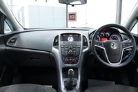 USED 2014 63 VAUXHALL ASTRA 1.7 CDTi ecoFLEX Tech Line Sports Tourer 5dr Diesel Manual Euro 5 (s/s) (110 ps) &pound;20 Tax, Satellite Navigation, Cruise Control