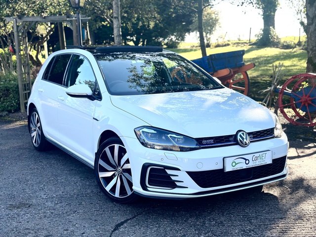 View our VOLKSWAGEN GOLF