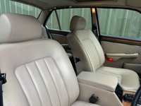 USED 1988 F DAIMLER DOUBLE SIX 5.3 Double Six Automatic Saloon 