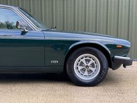 USED 1988 F DAIMLER DOUBLE SIX 5.3 Double Six Automatic Saloon 