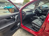 USED 2015 15 NISSAN QASHQAI 1.6 dCi Tekna SUV 5dr Diesel XTRON 2WD Euro 5 (s/s) (130 ps) Low Mileage 60156