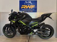 USED 2021 21 KAWASAKI Z900 Special Edition www.sellingyourbike.co.uk 