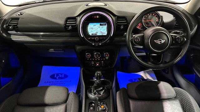 View our MINI CLUBMAN