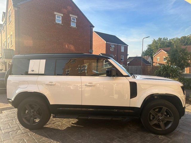 View our LAND ROVER DEFENDER