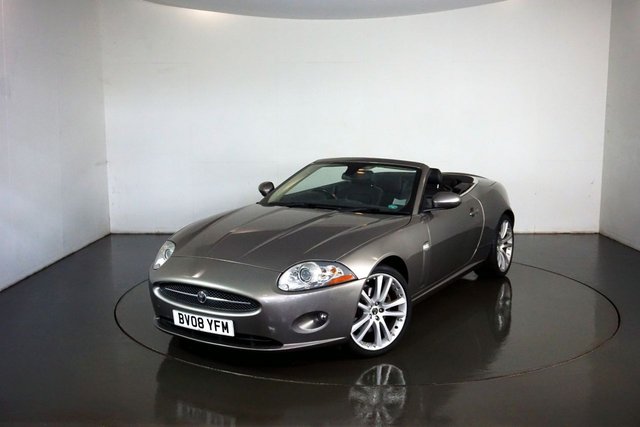 2008 08 Jaguar Xk 4.2 V8 Convertible 2dr Petrol Auto Euro 4 (300 ps)-3 Former Keepers-Finished in Lunar Grey Metallic with Heated Ebony Leather Upholstery-Last Owner for 6 years-Climate Control-Mfsw-Cruise Control-20 Inch Alloy Wheels with Matching Dunlop tyres.Superb Low Mileage Example.