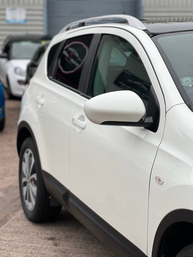 View our NISSAN QASHQAI
