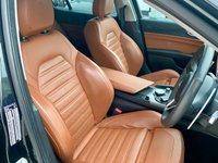 USED 2017 ALFA ROMEO GIULIA 2.0T Veloce Saloon 4dr Petrol Auto Euro 6 (s/s) (280 ps) ...STUNNING VELOCEFOGLIO..