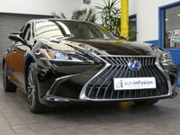 USED 2022 22 LEXUS ES 2.5 300h Saloon 4dr Petrol Hybrid E-CVT Euro 6 (s/s) (218 ps) SAT NAV LEATHER HEATED SEATS STEERING WHEEL REAR VIEW CAMERA SUNROOF 1 OWNER SERVICE HISTORY LEXUS WARRANTY TILL 2032
