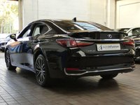 USED 2022 22 LEXUS ES 2.5 300h Saloon 4dr Petrol Hybrid E-CVT Euro 6 (s/s) (218 ps) SAT NAV LEATHER HEATED SEATS STEERING WHEEL REAR VIEW CAMERA SUNROOF 1 OWNER SERVICE HISTORY LEXUS WARRANTY TILL 2032