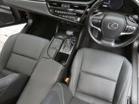 USED 2022 22 LEXUS ES 2.5 300h Saloon 4dr Petrol Hybrid E-CVT Euro 6 (s/s) (218 ps) SAT NAV LEATHER HEATED SEATS STEERING WHEEL REAR VIEW CAMERA SUNROOF 1 OWNER SERVICE HISTORY LEXUS WARRANTY TILL 2032
