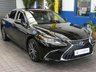 USED 2022 22 LEXUS ES 2.5 300h Saloon 4dr Petrol Hybrid E-CVT Euro 6 (s/s) (218 ps) SAT NAV LEATHER HEATED SEATS STEERING WHEEL REAR VIEW CAMERA SUNROOF 1 OWNER SERVICE HISTORY LEXUS WARRANTY TILL 2032