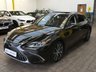 USED 2022 22 LEXUS ES 2.5 300h Saloon 4dr Petrol Hybrid E-CVT Euro 6 (s/s) (218 ps) SAT NAV LEATHER HEATED SEATS STEERING WHEEL REAR VIEW CAMERA SUNROOF 1 OWNER SERVICE HISTORY LEXUS WARRANTY TILL 2032