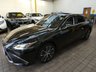 USED 2022 22 LEXUS ES 2.5 300h Saloon 4dr Petrol Hybrid E-CVT Euro 6 (s/s) (218 ps) SAT NAV LEATHER HEATED SEATS STEERING WHEEL REAR VIEW CAMERA SUNROOF 1 OWNER SERVICE HISTORY LEXUS WARRANTY TILL 2032