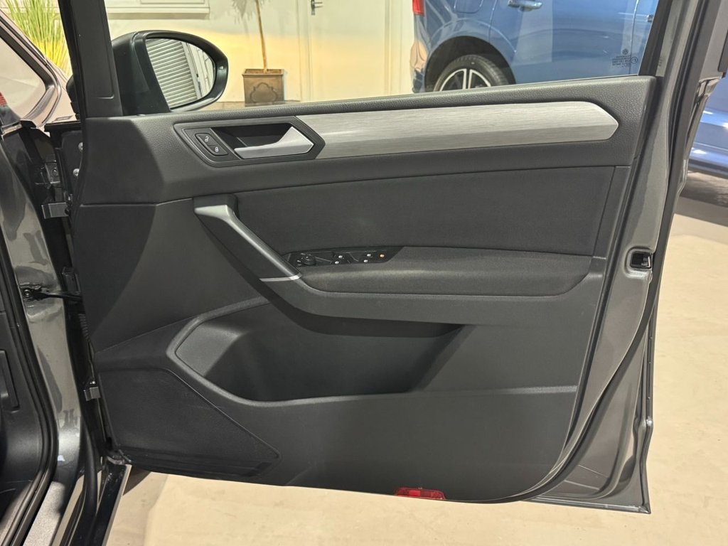 USED 2020 70 VOLKSWAGEN TOURAN 2.0 TDI SE MPV 5dr Diesel Manual Euro 6 (s/s) (150 ps) F/R SENSORS+ PRIVACY+ 7 SEATS