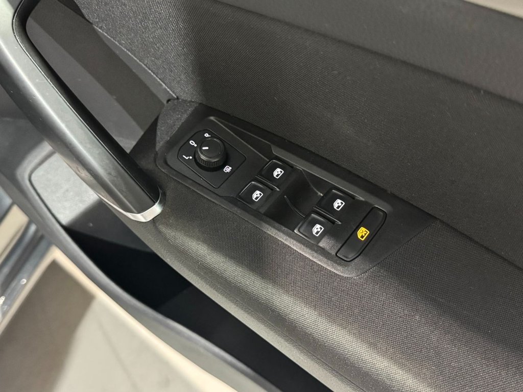 USED 2020 70 VOLKSWAGEN TOURAN 2.0 TDI SE MPV 5dr Diesel Manual Euro 6 (s/s) (150 ps) F/R SENSORS+ PRIVACY+ 7 SEATS