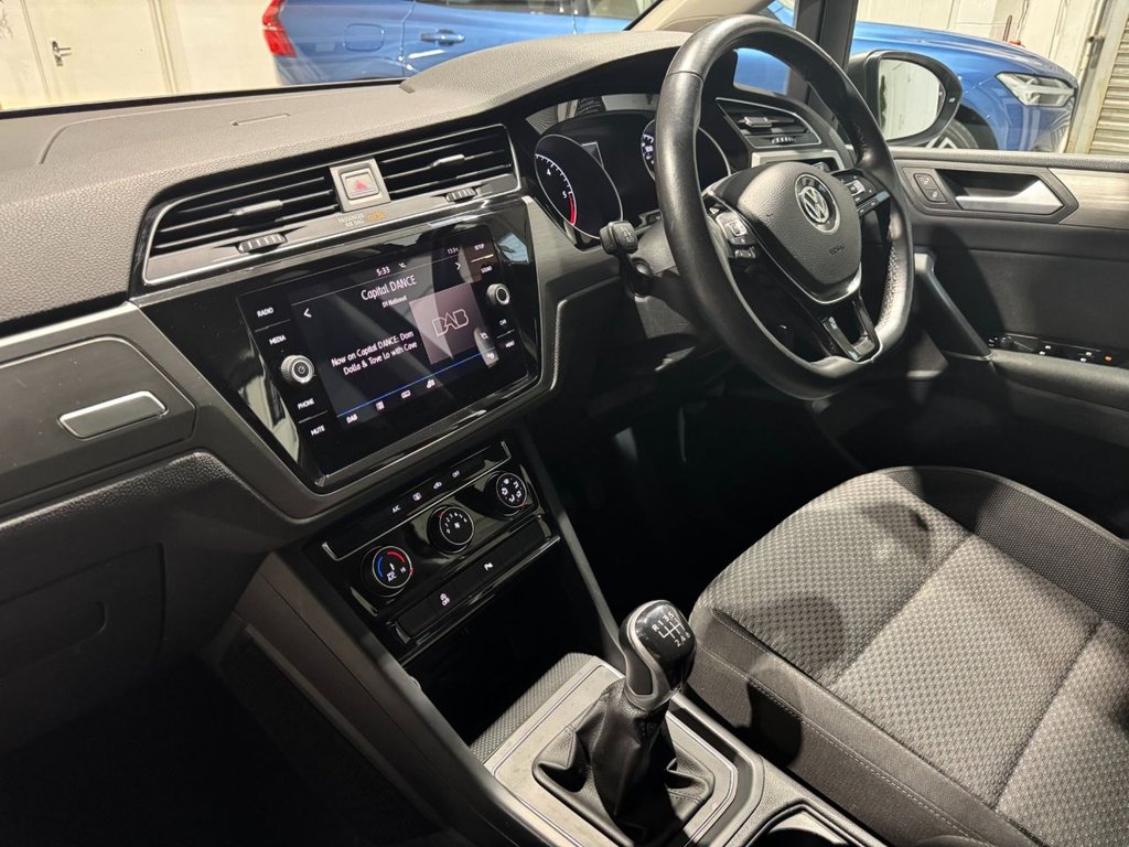USED 2020 70 VOLKSWAGEN TOURAN 2.0 TDI SE MPV 5dr Diesel Manual Euro 6 (s/s) (150 ps) F/R SENSORS+ PRIVACY+ 7 SEATS