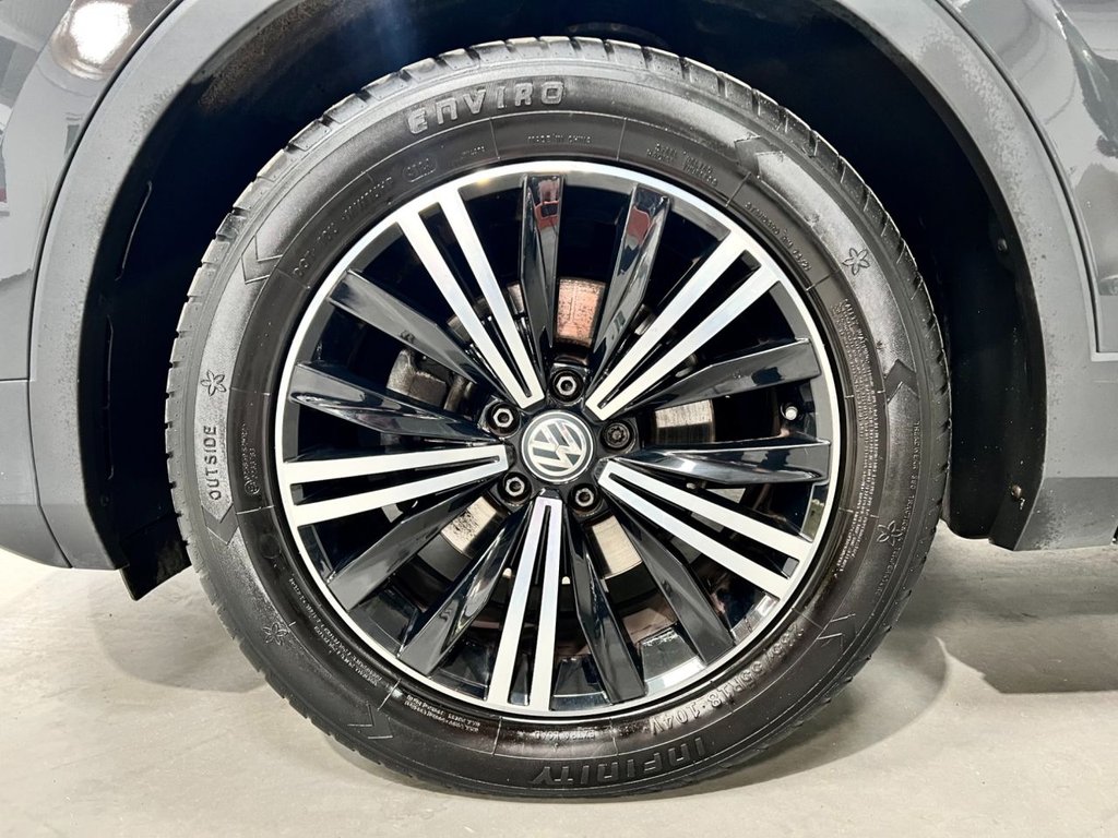 USED 2017 67 VOLKSWAGEN TIGUAN 2.0 TDI SE Navigation SUV 5dr Diesel Manual Euro 6 (s/s) (150 ps) 18"ALLOYS+F/R SENSORS+SAT NAV