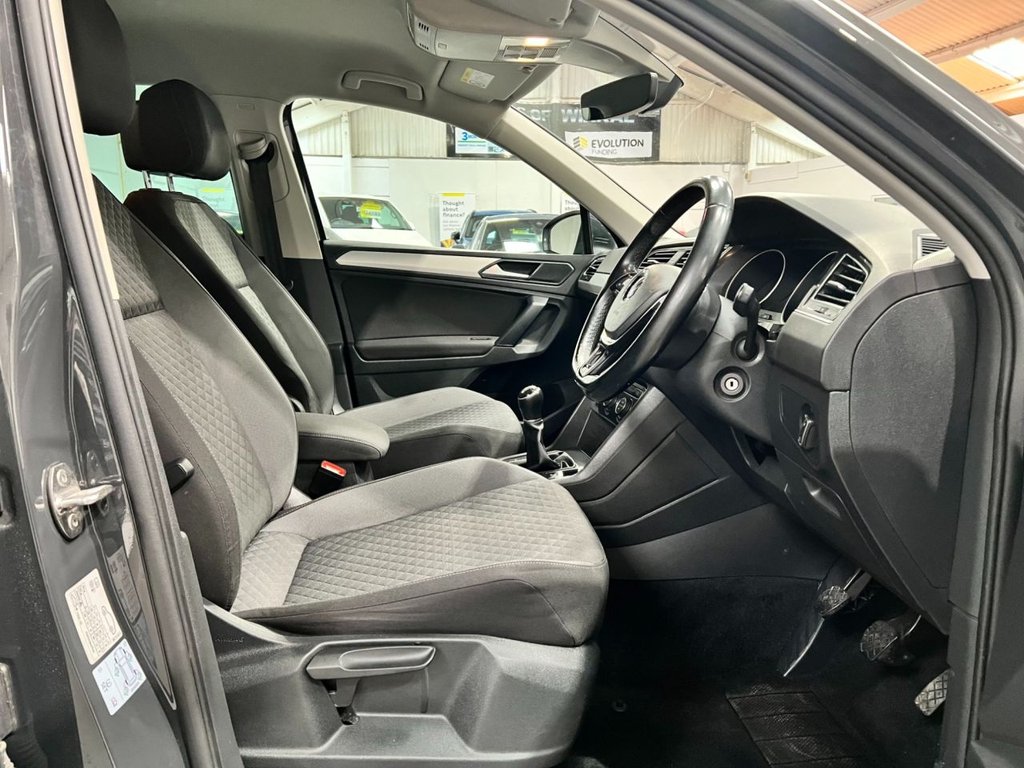USED 2017 67 VOLKSWAGEN TIGUAN 2.0 TDI SE Navigation SUV 5dr Diesel Manual Euro 6 (s/s) (150 ps) 18"ALLOYS+F/R SENSORS+SAT NAV