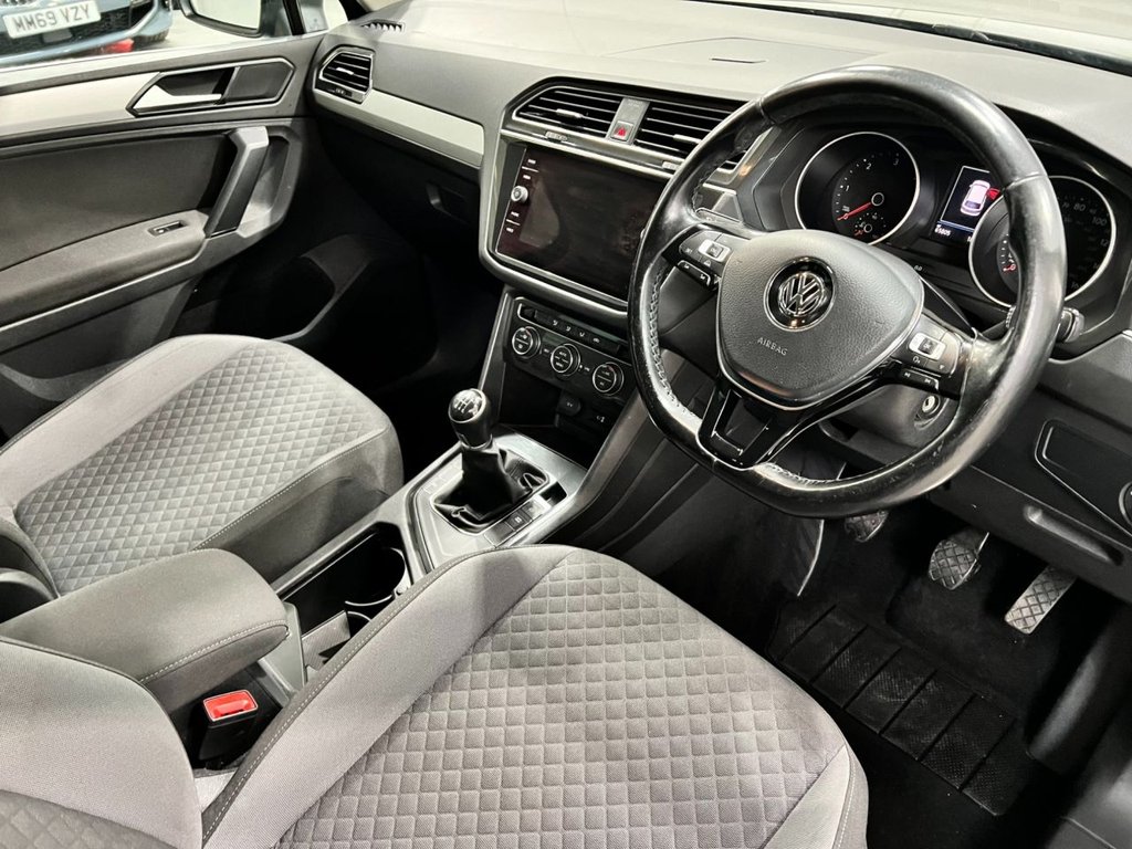 USED 2017 67 VOLKSWAGEN TIGUAN 2.0 TDI SE Navigation SUV 5dr Diesel Manual Euro 6 (s/s) (150 ps) 18"ALLOYS+F/R SENSORS+SAT NAV