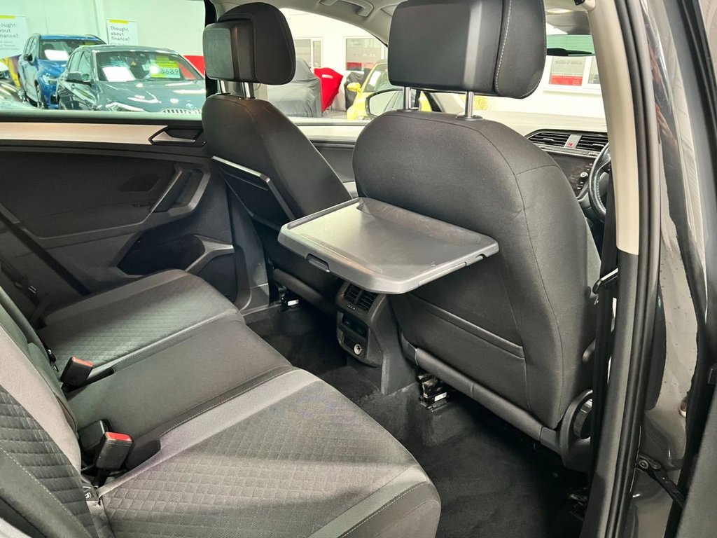 USED 2017 67 VOLKSWAGEN TIGUAN 2.0 TDI SE Navigation SUV 5dr Diesel Manual Euro 6 (s/s) (150 ps) 18"ALLOYS+F/R SENSORS+SAT NAV