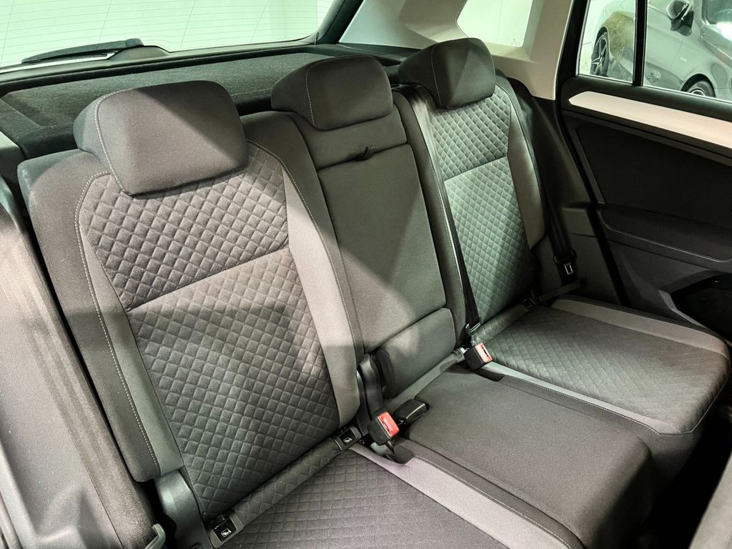 USED 2017 67 VOLKSWAGEN TIGUAN 2.0 TDI SE Navigation SUV 5dr Diesel Manual Euro 6 (s/s) (150 ps) 18"ALLOYS+F/R SENSORS+SAT NAV