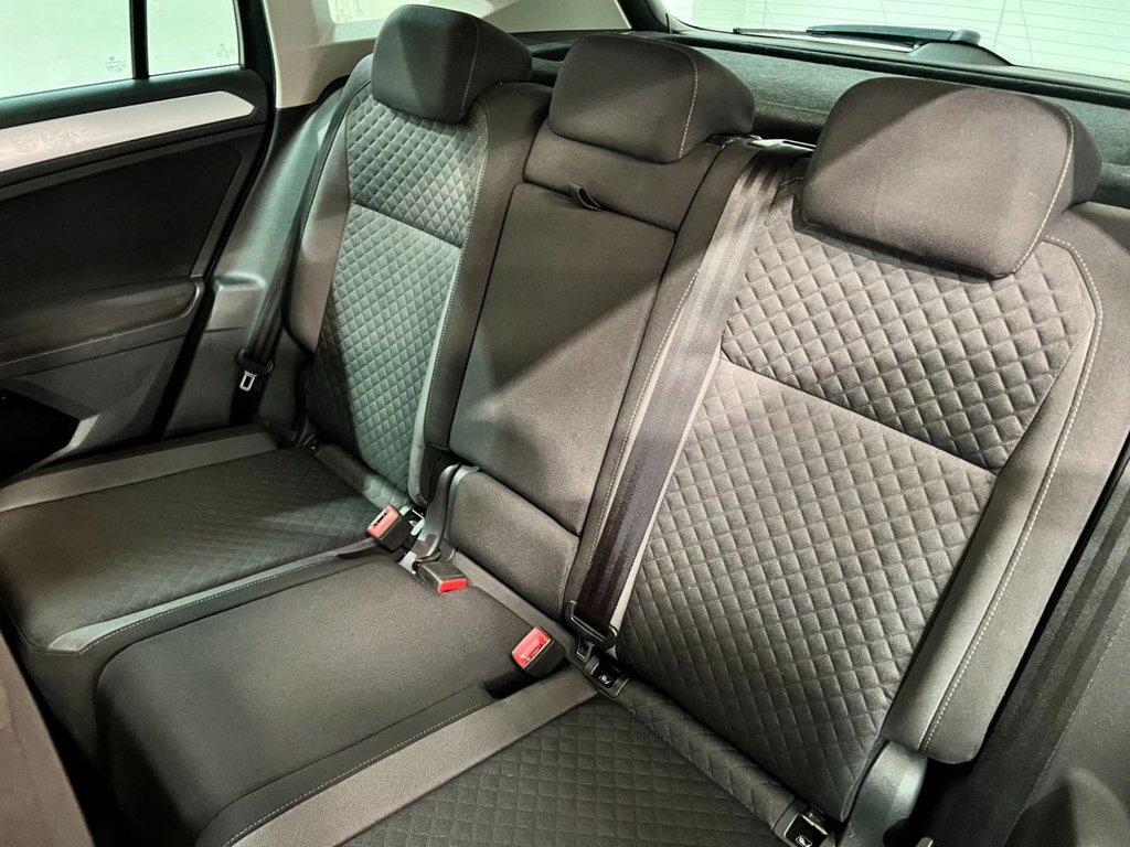 USED 2017 67 VOLKSWAGEN TIGUAN 2.0 TDI SE Navigation SUV 5dr Diesel Manual Euro 6 (s/s) (150 ps) 18"ALLOYS+F/R SENSORS+SAT NAV