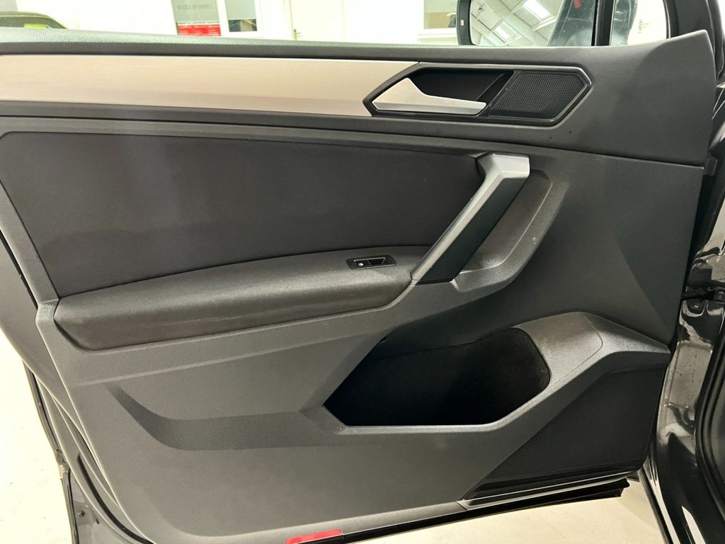 USED 2017 67 VOLKSWAGEN TIGUAN 2.0 TDI SE Navigation SUV 5dr Diesel Manual Euro 6 (s/s) (150 ps) 18"ALLOYS+F/R SENSORS+SAT NAV