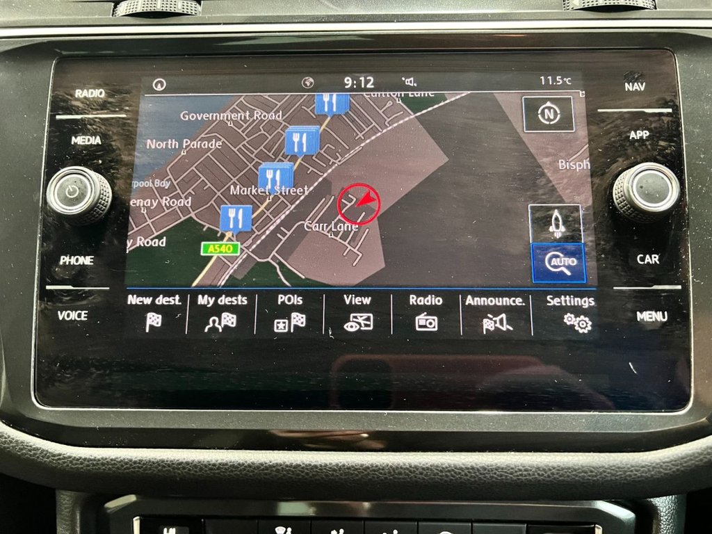 USED 2017 67 VOLKSWAGEN TIGUAN 2.0 TDI SE Navigation SUV 5dr Diesel Manual Euro 6 (s/s) (150 ps) 18"ALLOYS+F/R SENSORS+SAT NAV