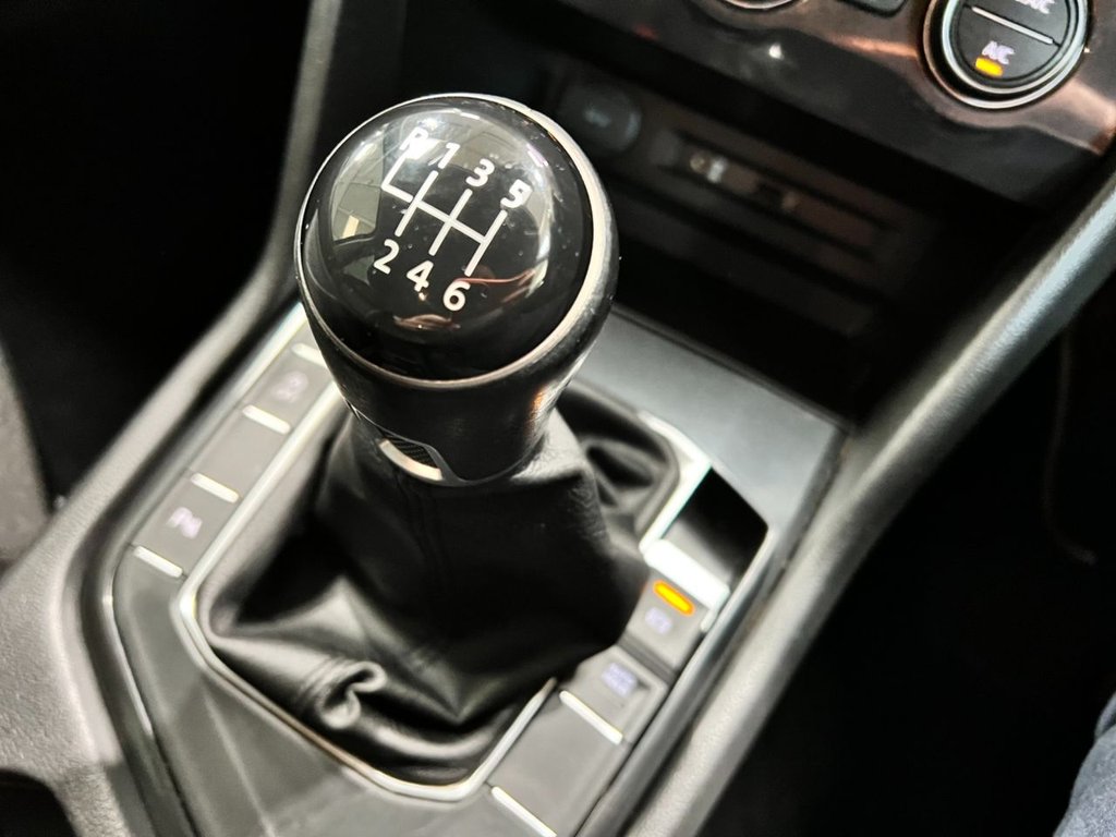 USED 2017 67 VOLKSWAGEN TIGUAN 2.0 TDI SE Navigation SUV 5dr Diesel Manual Euro 6 (s/s) (150 ps) 18"ALLOYS+F/R SENSORS+SAT NAV