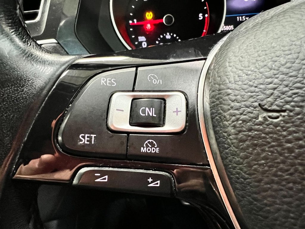 USED 2017 67 VOLKSWAGEN TIGUAN 2.0 TDI SE Navigation SUV 5dr Diesel Manual Euro 6 (s/s) (150 ps) 18"ALLOYS+F/R SENSORS+SAT NAV