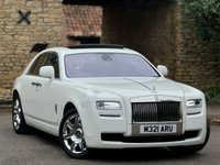 USED 2012 M ROLLS-ROYCE GHOST 6.6 V12 Saloon 4dr Petrol Auto Euro 5 (563 bhp) PANROOF+HUD+REAR THEATRE+FACTORY WHITE