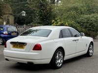 USED 2012 M ROLLS-ROYCE GHOST 6.6 V12 Saloon 4dr Petrol Auto Euro 5 (563 bhp) PANROOF+HUD+REAR THEATRE+FACTORY WHITE