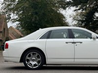 USED 2012 M ROLLS-ROYCE GHOST 6.6 V12 Saloon 4dr Petrol Auto Euro 5 (563 bhp) PANROOF+HUD+REAR THEATRE+FACTORY WHITE