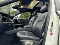 USED 2012 M ROLLS-ROYCE GHOST 6.6 V12 Saloon 4dr Petrol Auto Euro 5 (563 bhp) PANROOF+HUD+REAR THEATRE+FACTORY WHITE