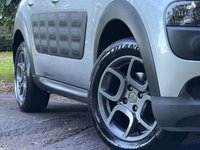 USED 2015 15 CITROEN C4 CACTUS 1.2 PureTech Feel Hatchback 5dr Petrol Manual Euro 6 (Euro 6) (82 ps) 