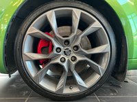 USED 2017 17 SKODA OCTAVIA 2.0 TSI vRS Hatchback 5dr Petrol Manual Euro 6 (s/s) (230 ps) Park Assist - Nav with Car Play
