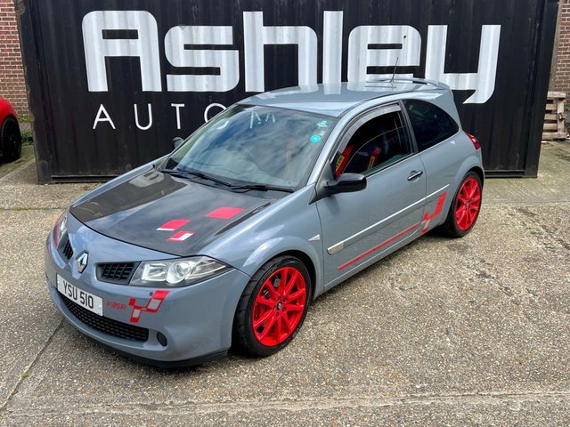 2009 Renault Megane Renaultsport R26.R // 2.0 TURBO // 3dr Hatchback // (200 g/km, 230 bhp) // px swap