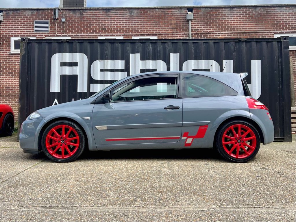 USED 2009 RENAULT MEGANE Renaultsport R26.R // 2.0 TURBO // 3dr Hatchback // (200 g/km, 230 bhp) // px swap 