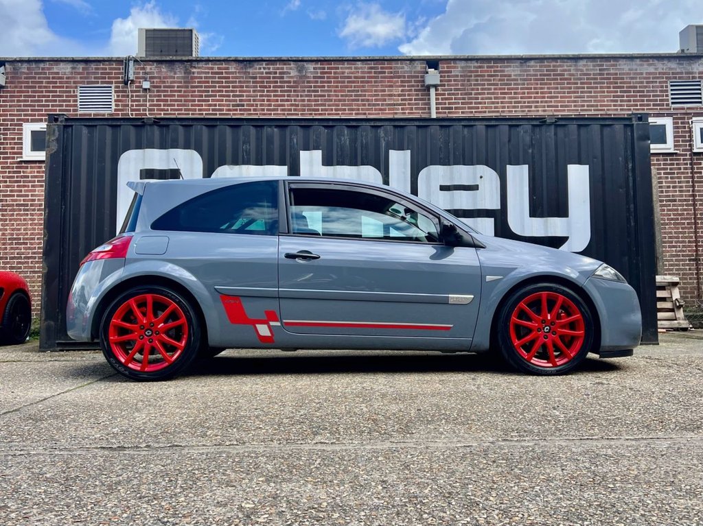 USED 2009 RENAULT MEGANE Renaultsport R26.R // 2.0 TURBO // 3dr Hatchback // (200 g/km, 230 bhp) // px swap 