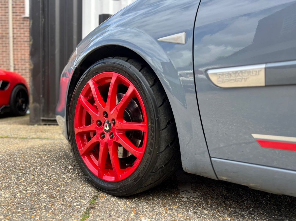 USED 2009 RENAULT MEGANE Renaultsport R26.R // 2.0 TURBO // 3dr Hatchback // (200 g/km, 230 bhp) // px swap 