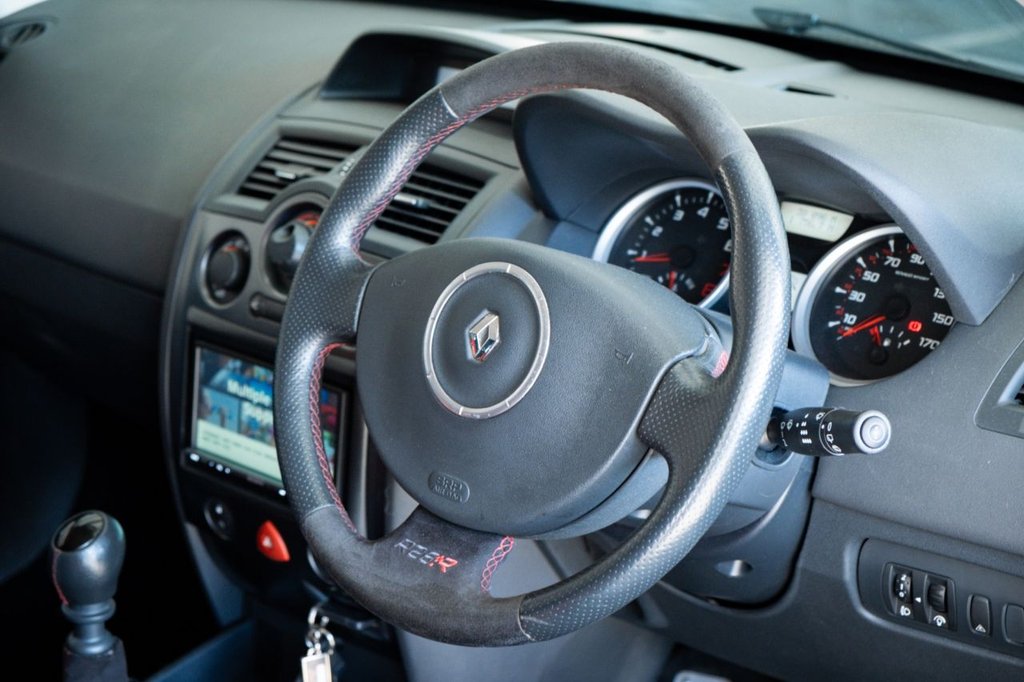 USED 2009 RENAULT MEGANE Renaultsport R26.R // 2.0 TURBO // 3dr Hatchback // (200 g/km, 230 bhp) // px swap 