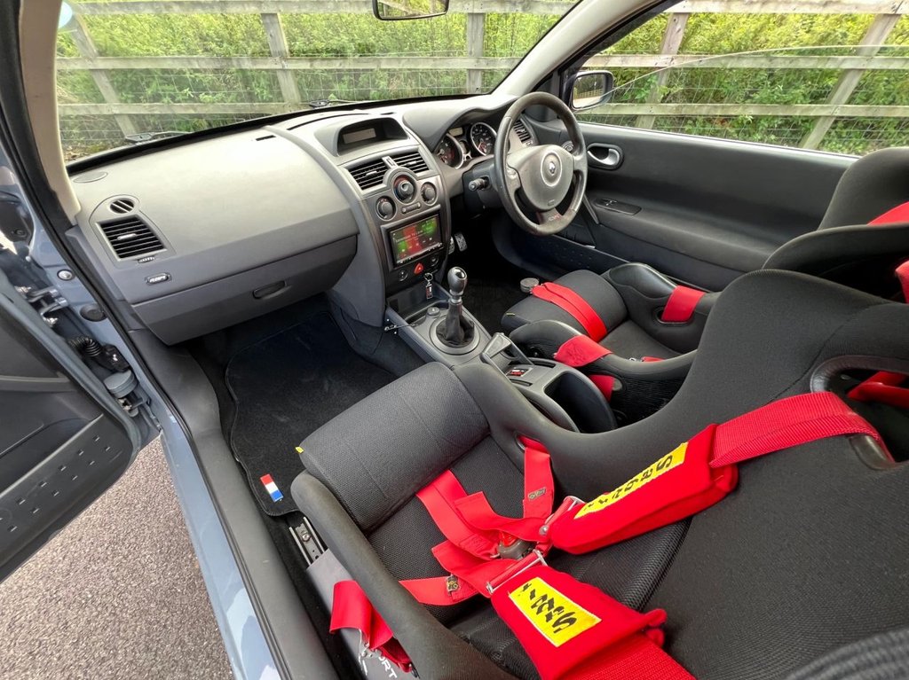 USED 2009 RENAULT MEGANE Renaultsport R26.R // 2.0 TURBO // 3dr Hatchback // (200 g/km, 230 bhp) // px swap 