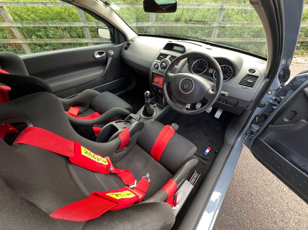 USED 2009 RENAULT MEGANE Renaultsport R26.R // 2.0 TURBO // 3dr Hatchback // (200 g/km, 230 bhp) // px swap 