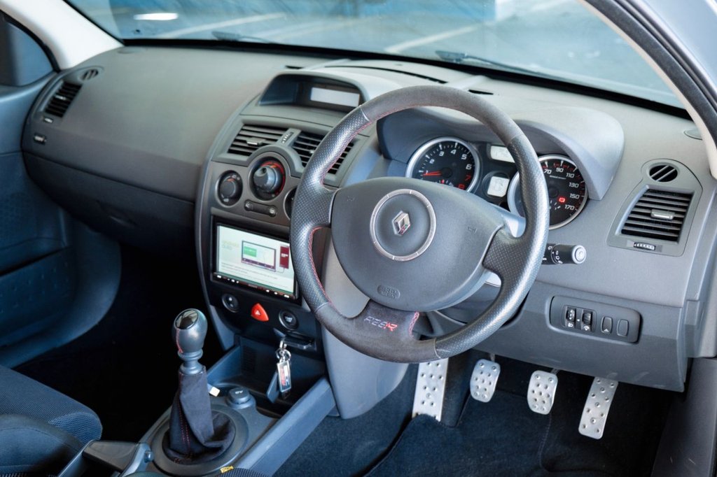USED 2009 RENAULT MEGANE Renaultsport R26.R // 2.0 TURBO // 3dr Hatchback // (200 g/km, 230 bhp) // px swap 