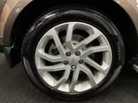 USED 2015 15 LAND ROVER DISCOVERY 4 3.0 SD V6 HSE SUV 5dr Diesel Auto 4WD Euro 5 (s/s) (255 bhp) UK DELIVERY FLAT FEE &pound;175 (SUBJECT TO DEAL) *OVER 100 IMAGES ON OUR WEBSITE*BESPOKE FINANCE ARRANGED*PART EXCHANGE WELCOME*ALL VEHICLES HPI CLEAR